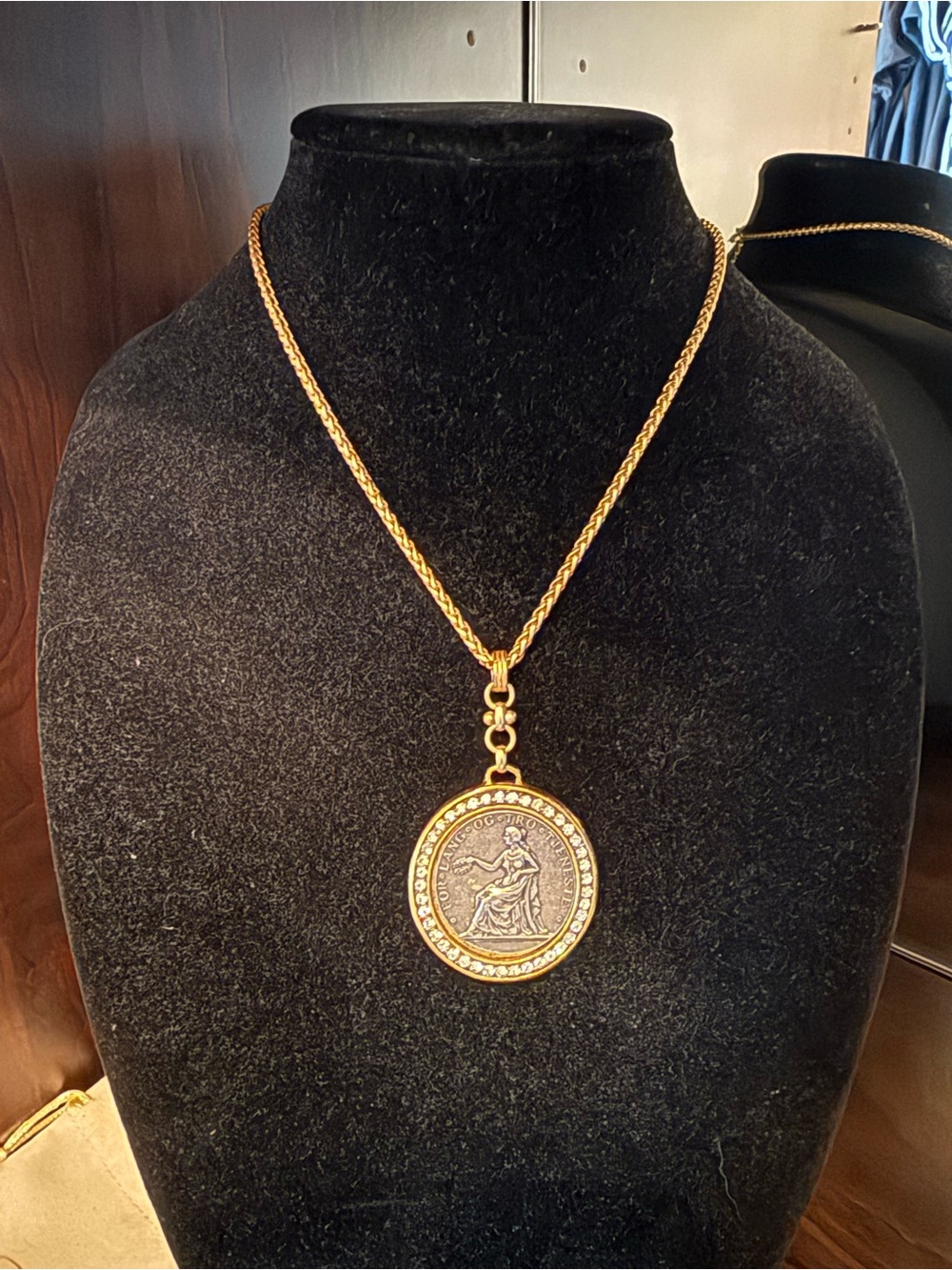 Elegant Gold-Tone Ancient Medallion Pendant Necklace